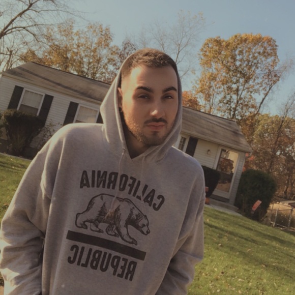 Meet your Posher, Earl - Picture 3 of 3